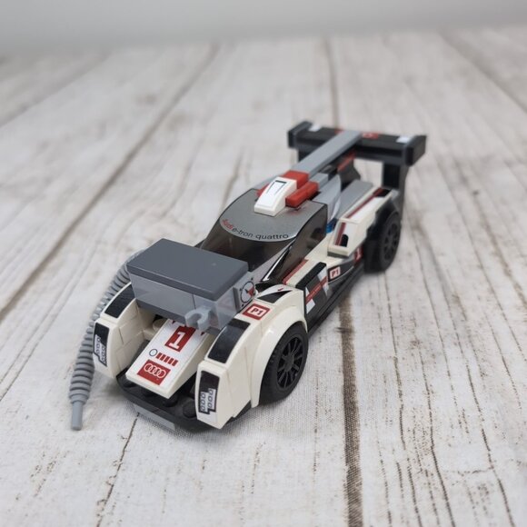 Lego Speed Champions 75872 Audi  R18 E Tron Quattro - Picture 3 of 8